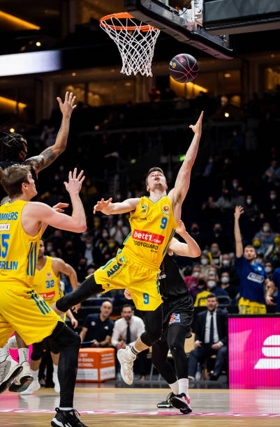 3年的亚洲 3年的亚洲